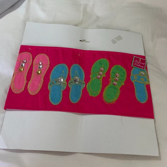 DENIS EAST Other - DENNIS EAST PINK FLIP FLOP POLLOW COVER NWT